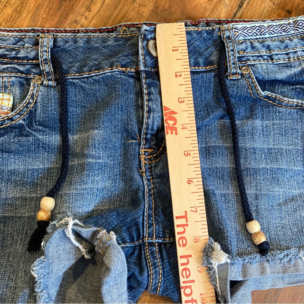 Y2K Women’s Amethyst Denim Shorts, Size 11 - Picture 6 of 8